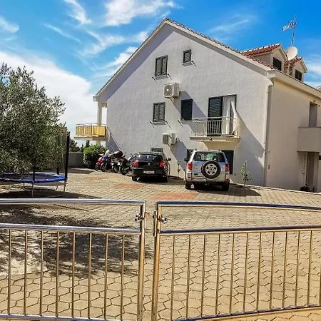 Nono Jure , Private Pool & Sauna Holiday home Milna (Brac)