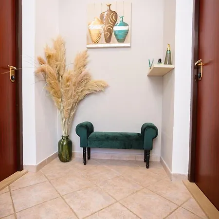 Villa Nono Jure - Private Pool & Jacuzzi, Milna Brac 밀나