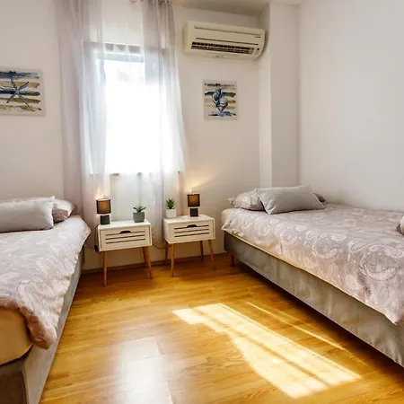 Holiday home Nono Jure , Private Pool & Sauna *
