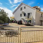 Nono Jure - Private Pool & Jacuzzi, Brac Сasa de vacaciones Milna (Brac)