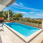 Nono Jure - Private Pool & Jacuzzi, Brac * Milna (Brac)