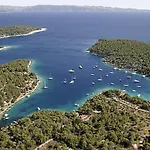 Nono Jure - Private Pool & Jacuzzi, Brac *