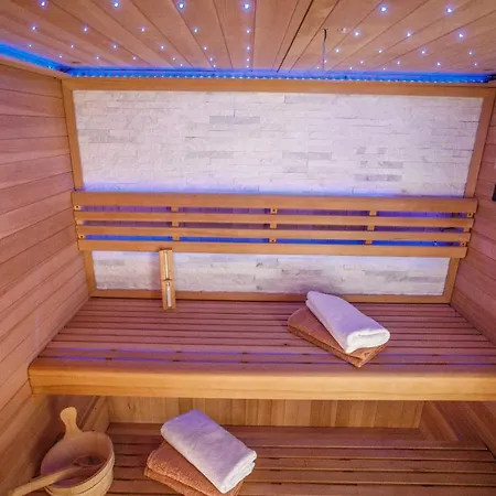 Nono Jure , Private Pool & Sauna Semesterbostad *