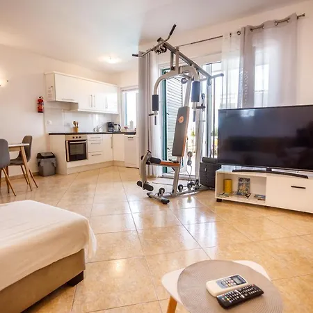 Nono Jure-private Pool , Sauna & Jacuzzi